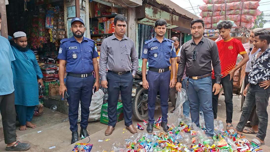 নিম্নমানের শিশু খাদ্যসহ নানা অনিয়ম, চাঁদপুরে ৩ প্রতিষ্ঠানকে জরিমানা