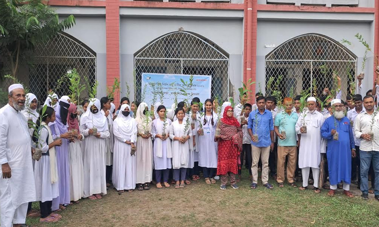 বাগেরহাটে নির্মল বায়ু ও নীল আকাশ দিবসে শিক্ষার্থীদের শপথ