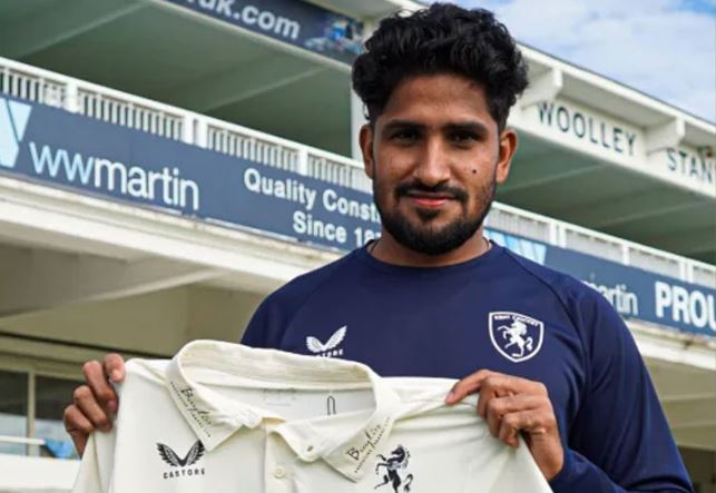 কাউন্টি ক্রিকেটে অভিষেক হলো খালেদের