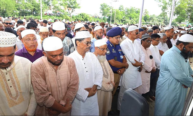মৎস্য ও প্রাণিসম্পদ এবং কৃষিমন্ত্রীর মায়ের জানাজা অনুষ্ঠিত