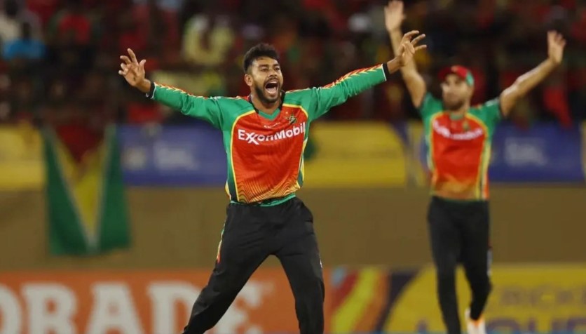সিপিএলে নিজের অভিষেক ম্যাচেই ৩ উইকেট মিরাজের 