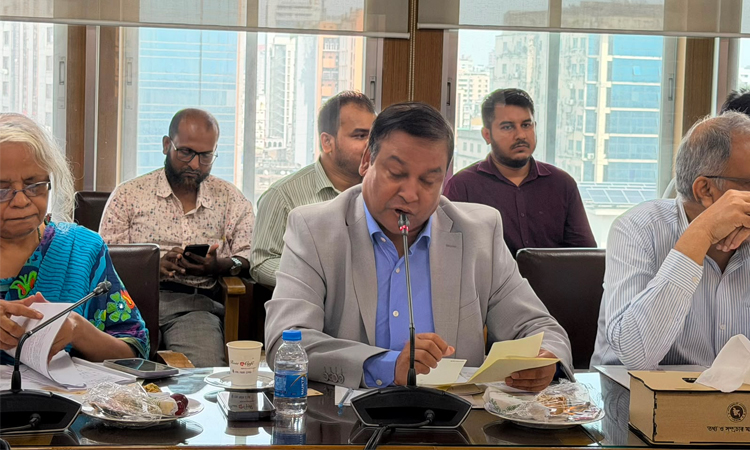 কন্সালটেশন সভায় মুক্ত আলোচনায় অংশ নেন বাংলাদেশ সংবাদ সংস্থা বাসসের ব্যবস্থাপনা পরিচালক ও প্রধান সম্পাদক কাদের গনি চৌধুরী। ছবি: বাসস