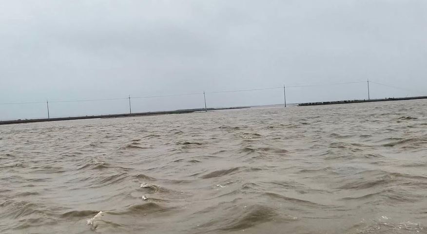 চাঁপাইনবাবগঞ্জে পদ্মায় নৌকাডুবির ঘটনায় নিখোঁজ ১০ জনকে উদ্ধার